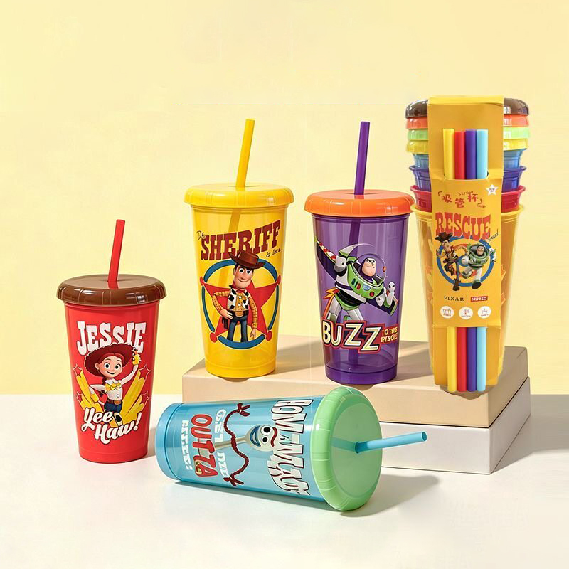 Набор из 4 пластиковых стакано – обзор и цена Training Cup Straw